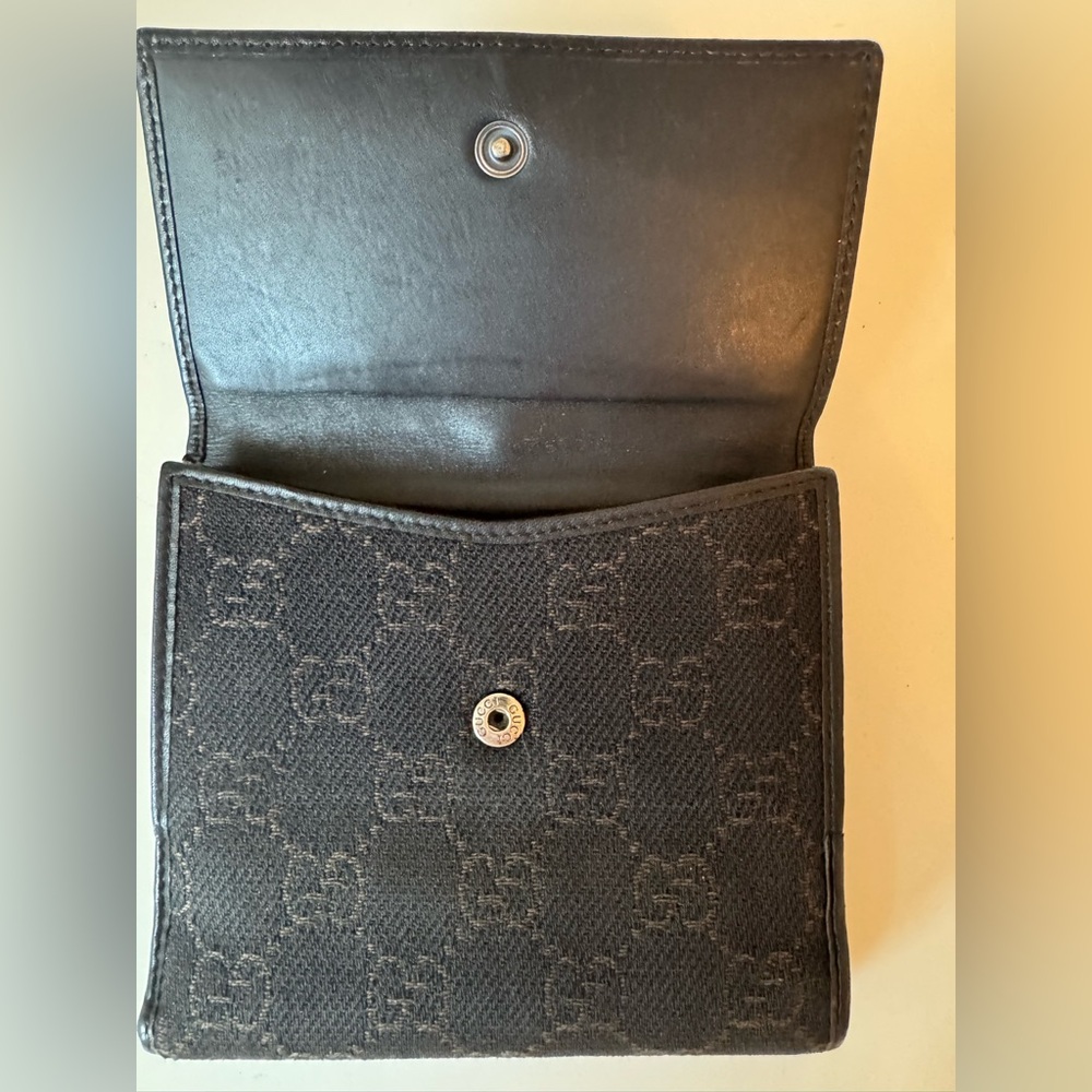 Gucci Women’s Brown GG Monogram Bifold Canvas Metal Clasp Horsebit - Picture 14 of 15